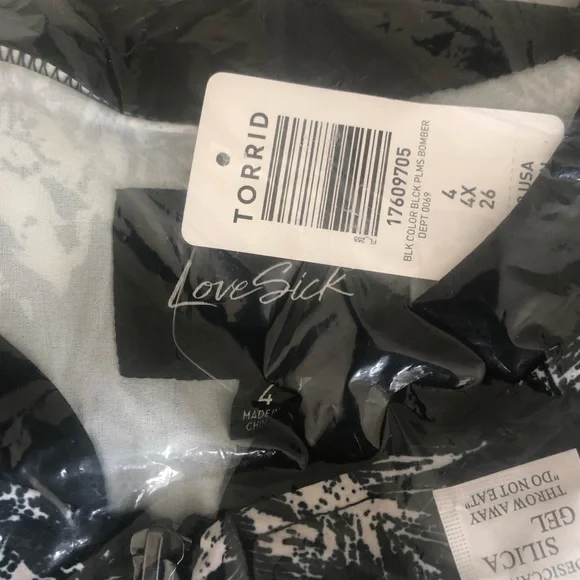 TORRID LOVESICK COLOR BLOCK BOMBER STRETCH WOVEN PALMS BLACK Size 4x - Picture 7 of 8
